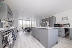 THE HAWTHORNS- click for photo gallery